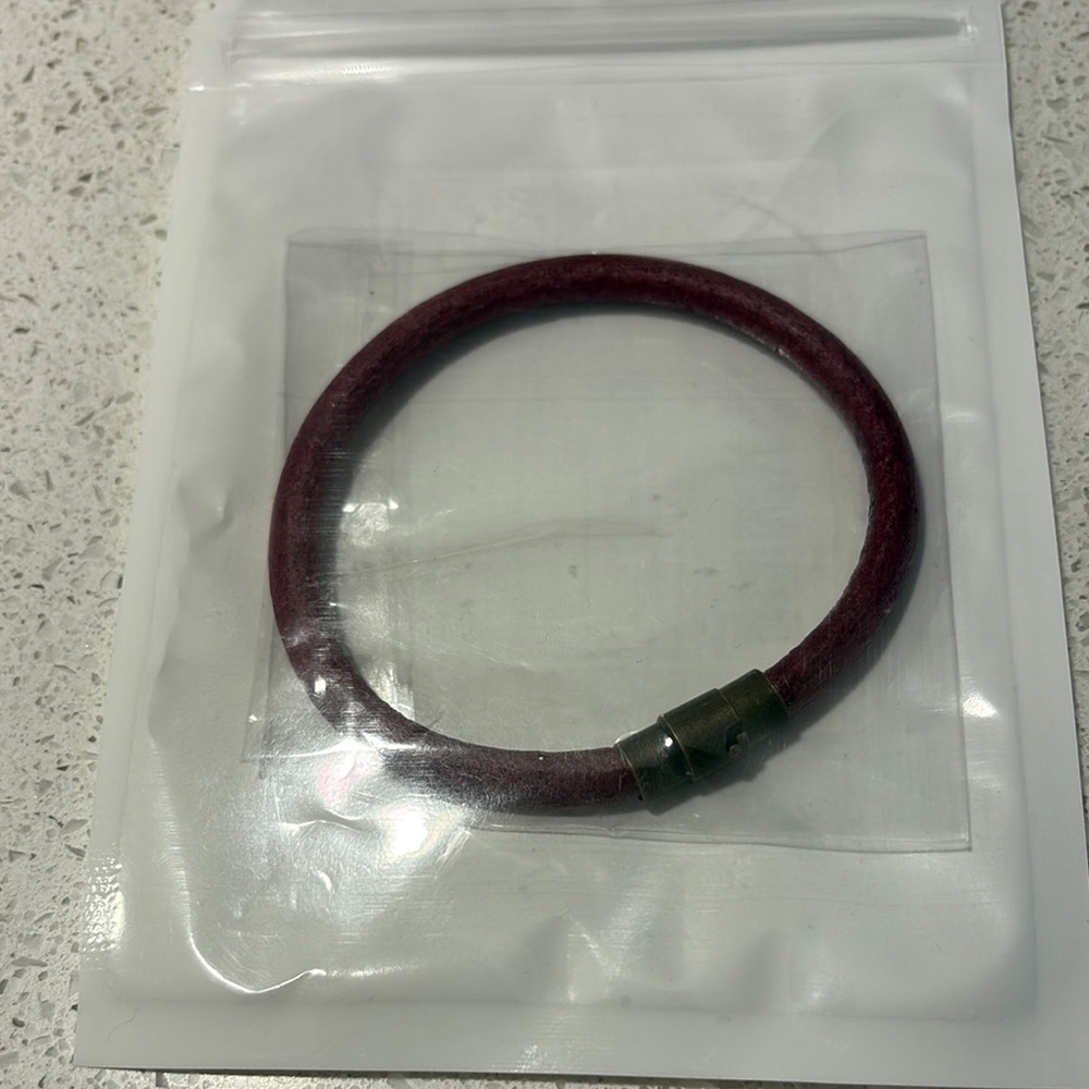Elegant Burgundy Leather Bracelet